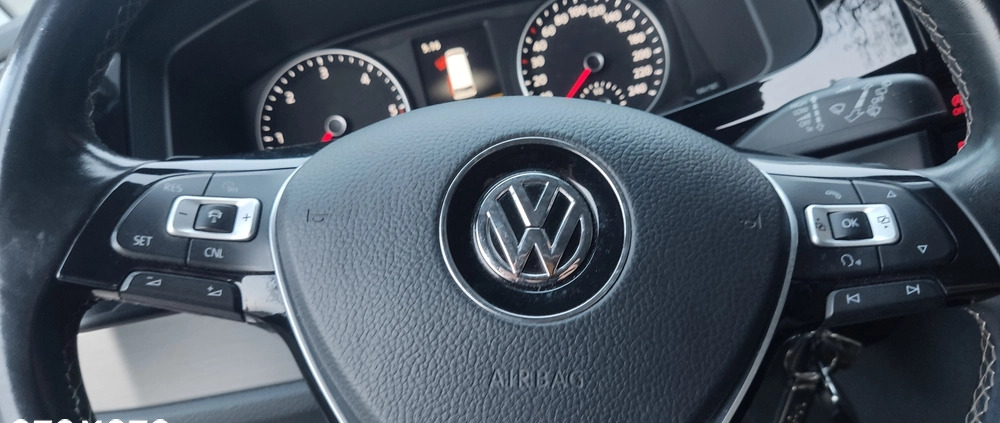 Volkswagen Multivan cena 149900 przebieg: 120000, rok produkcji 2016 z Kruszwica małe 781